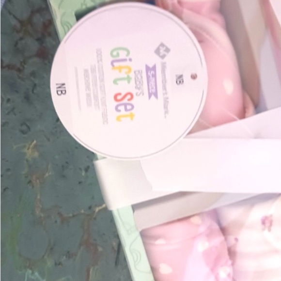 GIFTED. New Infant Gifts for Newborn - Picture 3 of 5